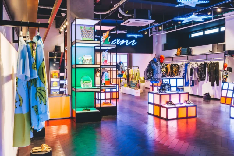 RGBW Illuminated Panel Application for Fashion Retail Stores