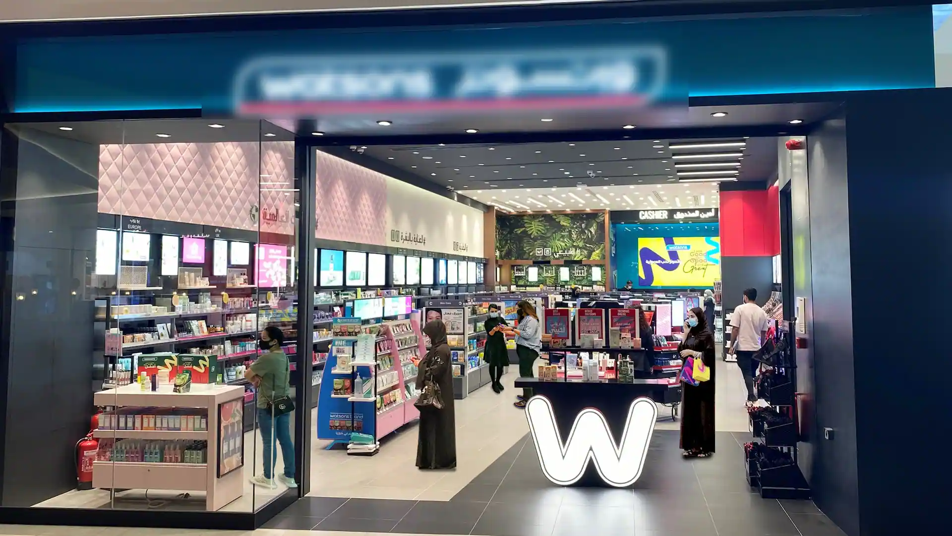 Illuminated Display Solutions for Chain Brand Commercial Spaces