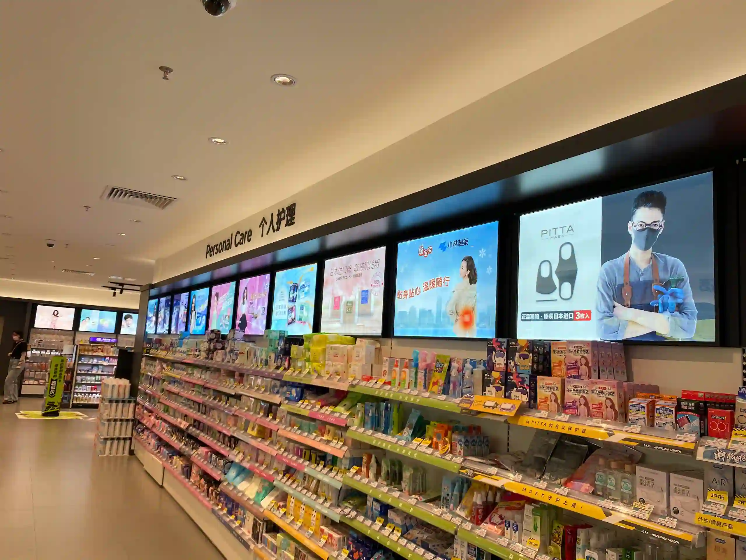 Illuminated Display Solutions for Chain Brand Commercial Spaces